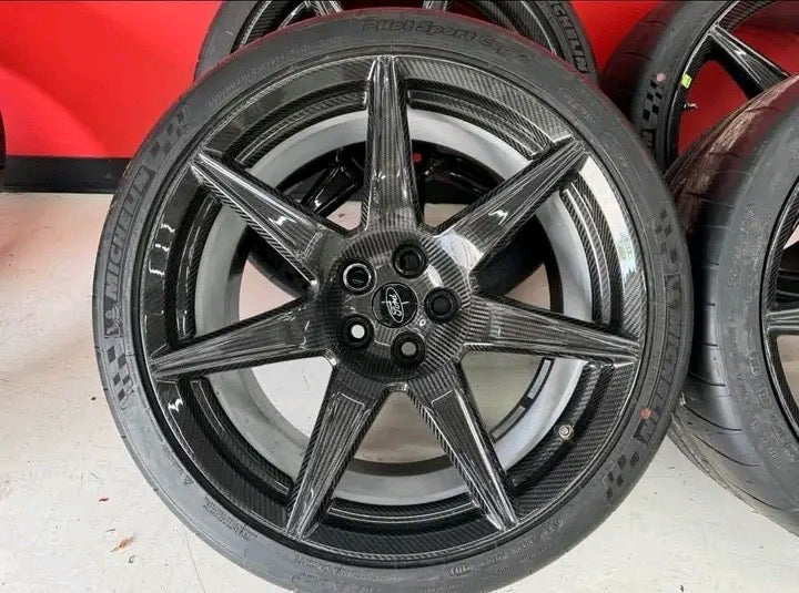 Home / WHEELS AND TYRES / OEM Shelby GT500 Carbon Fiber Trackpack Wheels & Tires