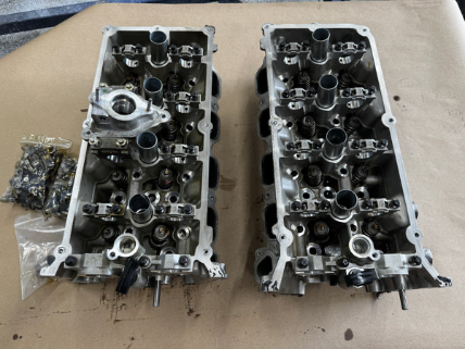 Home / Uncategorized / 2018-2023 Ford Mustang DOHC Cylinder Heads RH LH Pair Valves 5.0 Coyote Gen 3