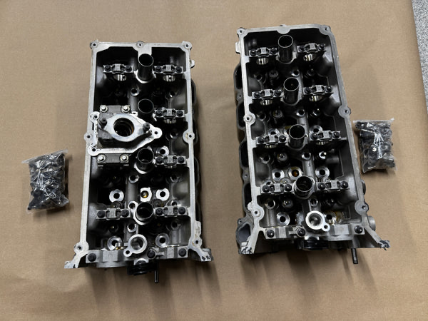 Home / Uncategorized / 2018-2023 Ford Mustang DOHC Cylinder Heads RH LH Pair Valves 5.0 Coyote Gen 3