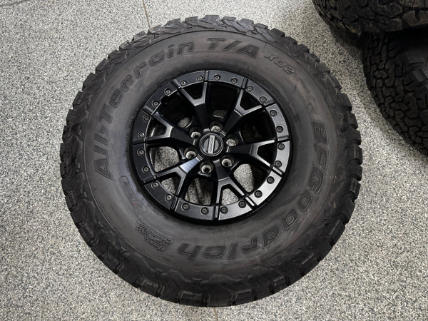 Home / Uncategorized / 2023-2025 F-150 Raptor R Bead Lock Wheel Rim 17×8.5″ BFGoodrich 37×12.50×17