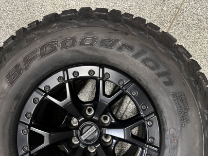 Home / Uncategorized / 2023-2025 F-150 Raptor R Bead Lock Wheel Rim 17×8.5″ BFGoodrich 37×12.50×17